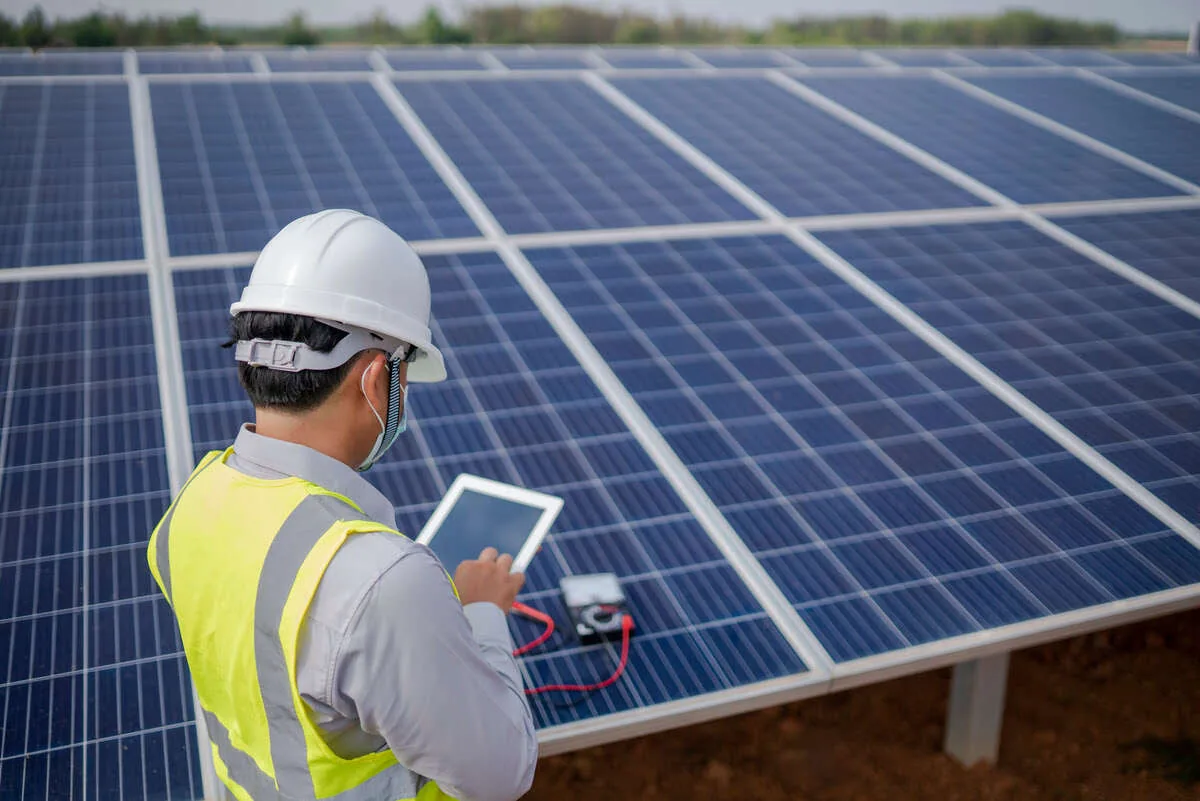 Before vs. After Solar Panel Prices India 2025